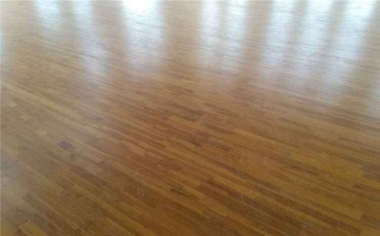 室內(nèi)體育館專用實木地板怎么選購合適？